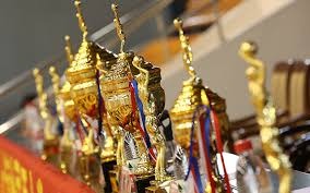 中超-卡扎伊什维利帽子戏法 泰山客场战平申花